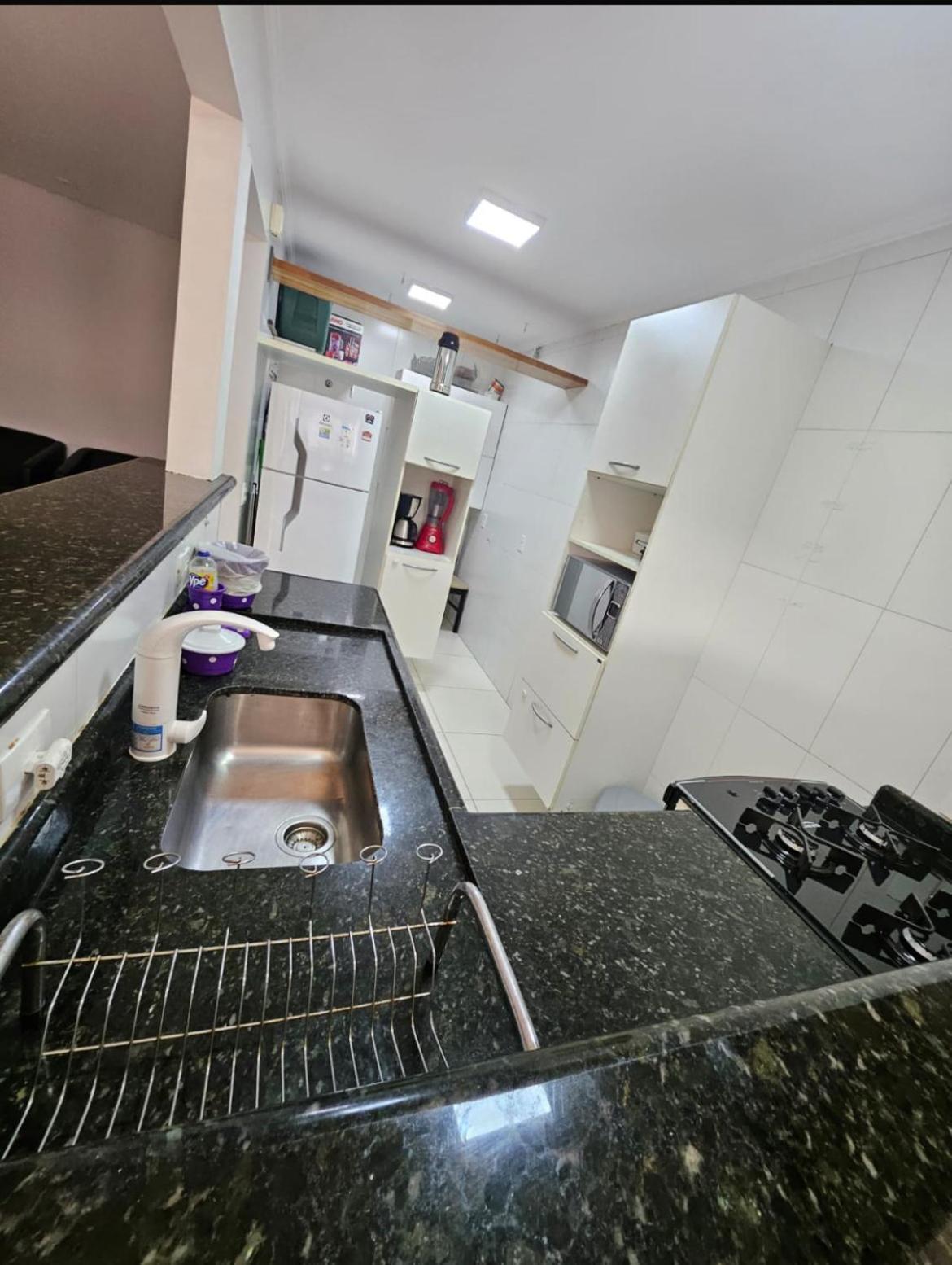 גוארויה Pitangueiras 1 , 2 Dormitorios, Piscina, 100 M Praia, Duas Vagas De Garagem E Wi-Fi מראה חיצוני תמונה